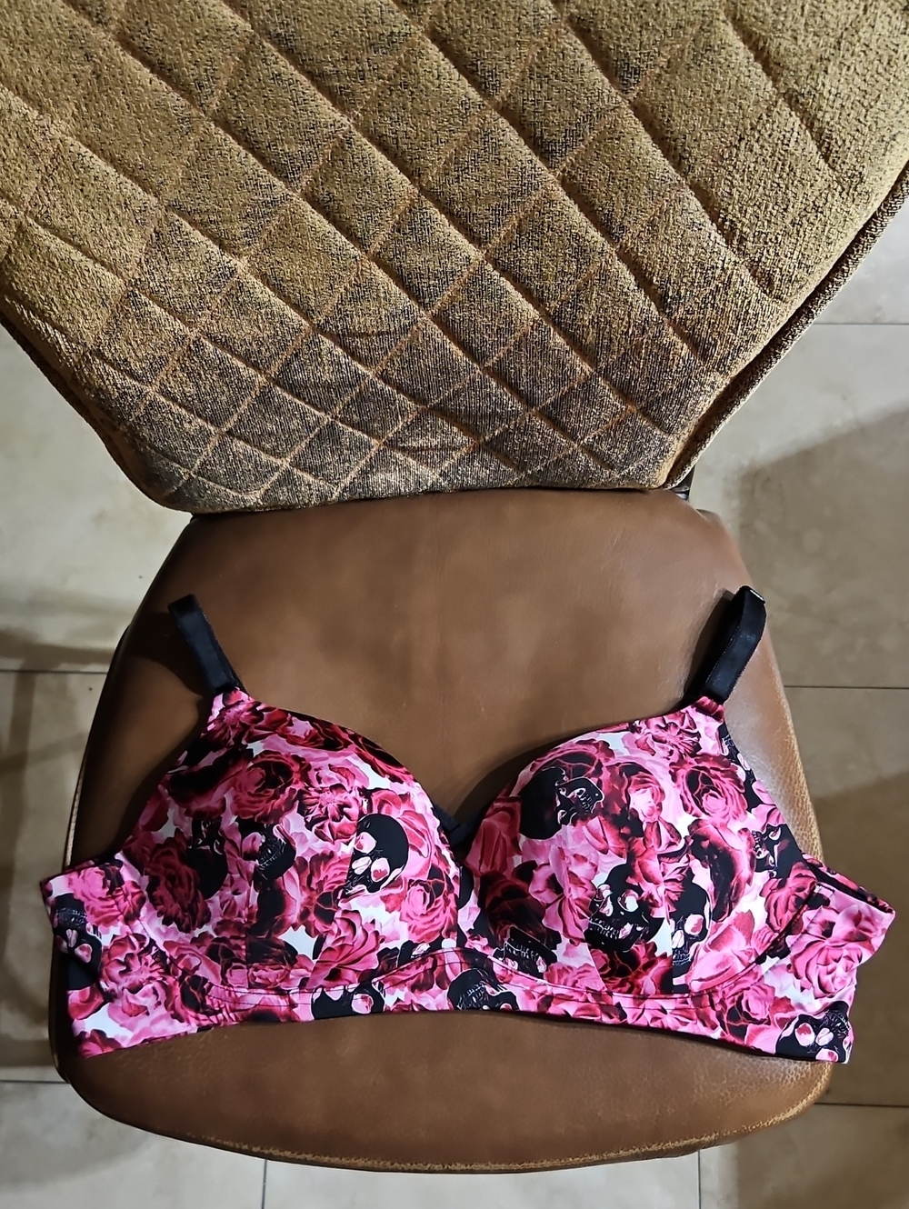 Torrid 360 Back Smoothing Wire Free Push Up Plunge Bra Lined Padded Floral Skull